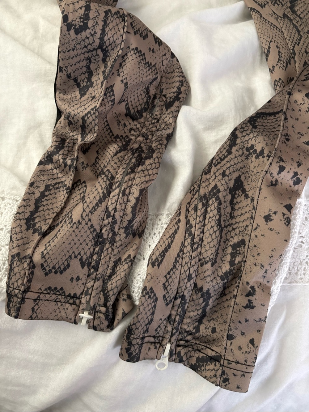 Pam & Gela Petite Snake Print Cigarette Track Pant Zippers stripes - Picture 5 of 10